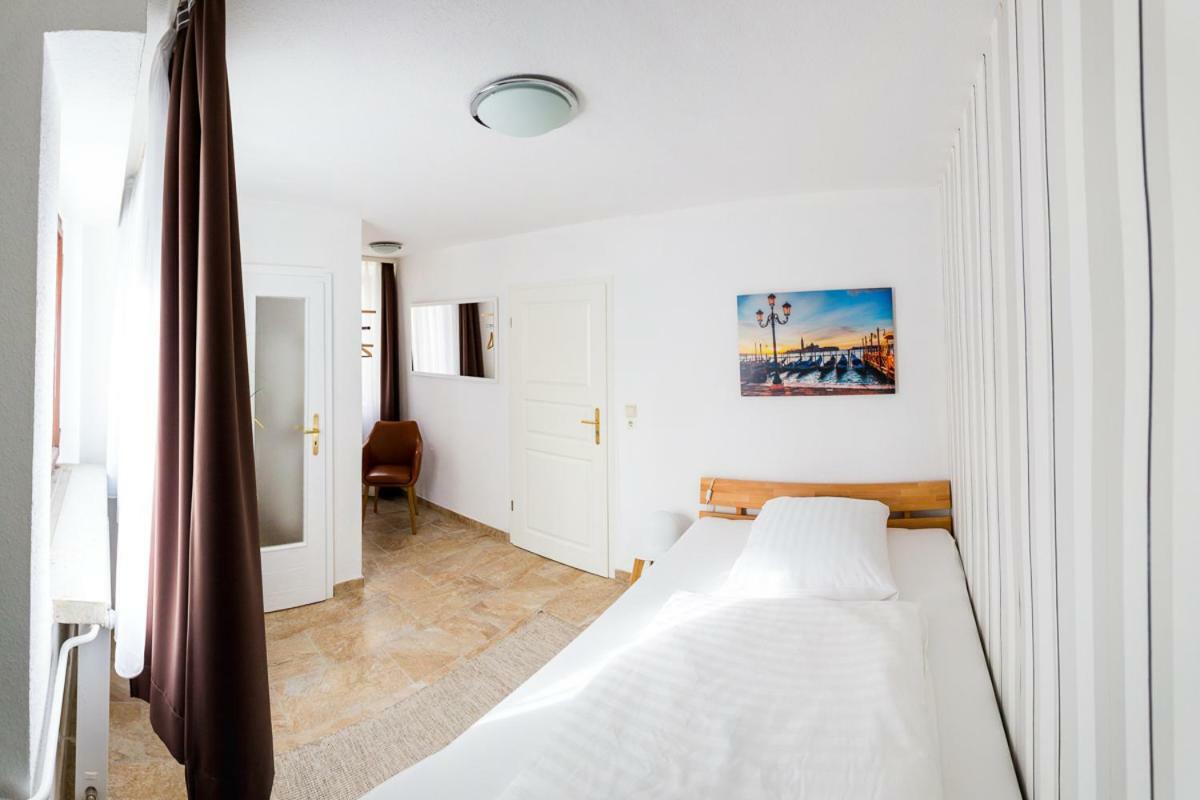 Zur Saale Hotel Weissenfels Exterior photo